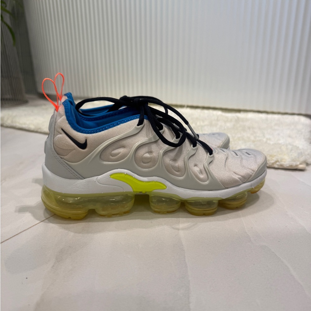 Nike VaporMax Plus Sneakers Size 8